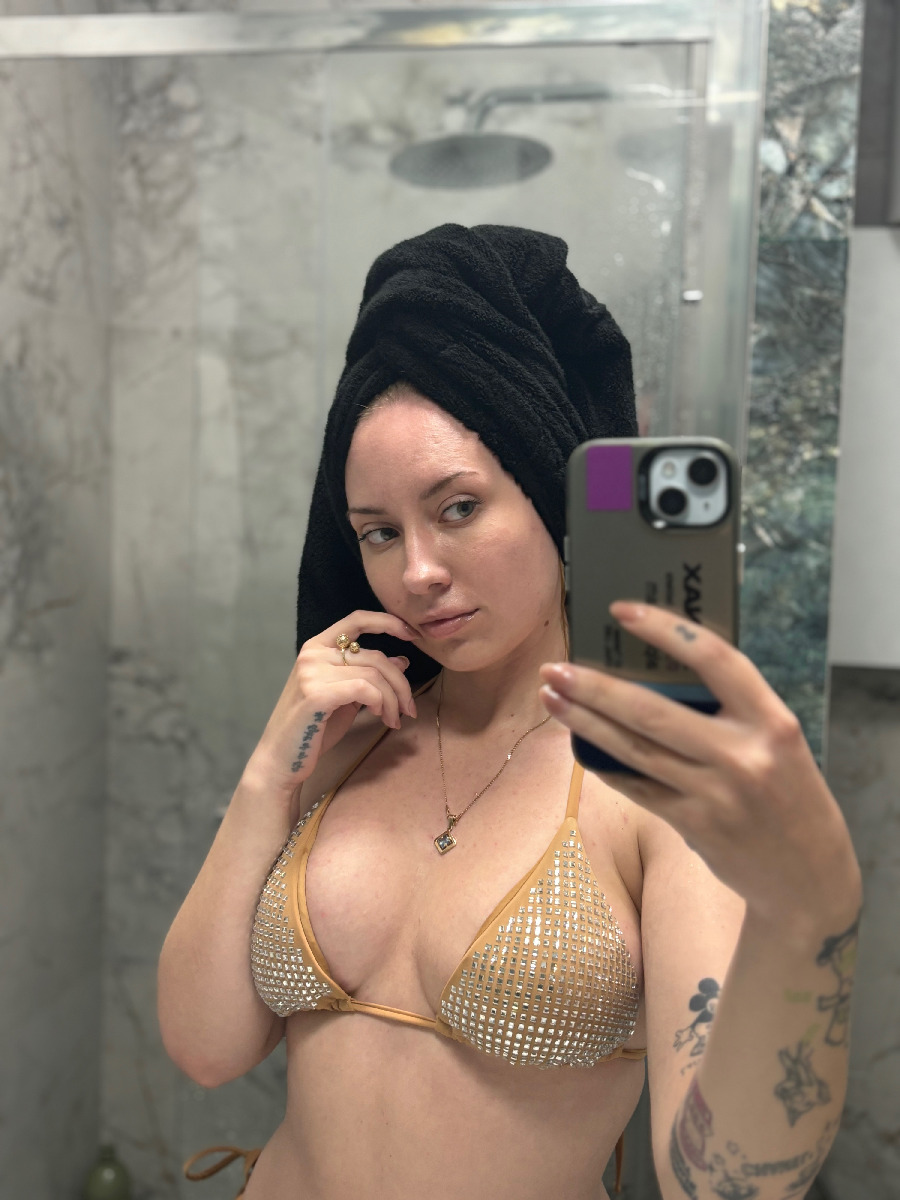 Nude girl KateV in Moreno